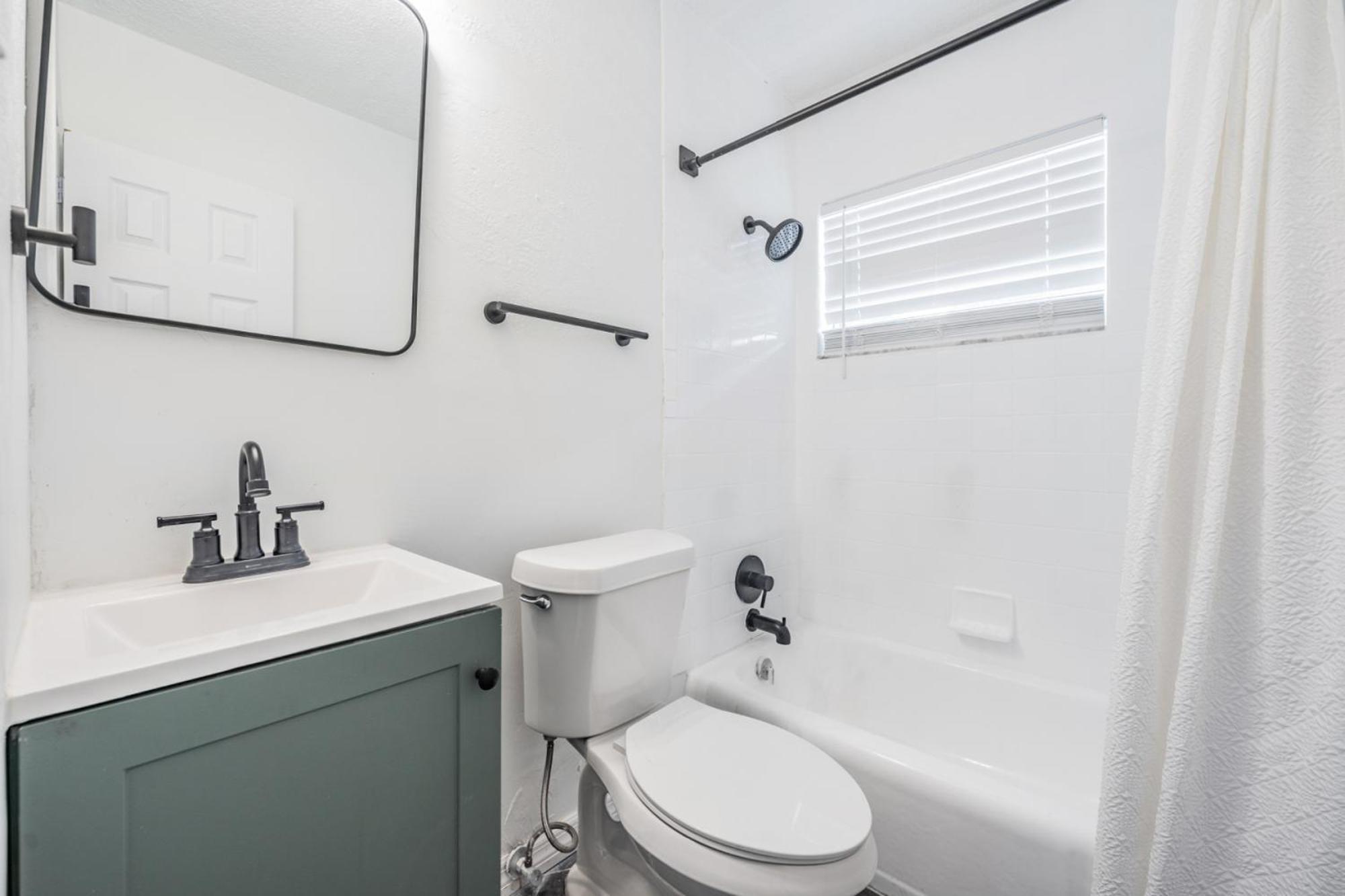 סיינט פיטרסברג Spacious Studio Apartment Near Nightlife & Dining! מראה חיצוני תמונה